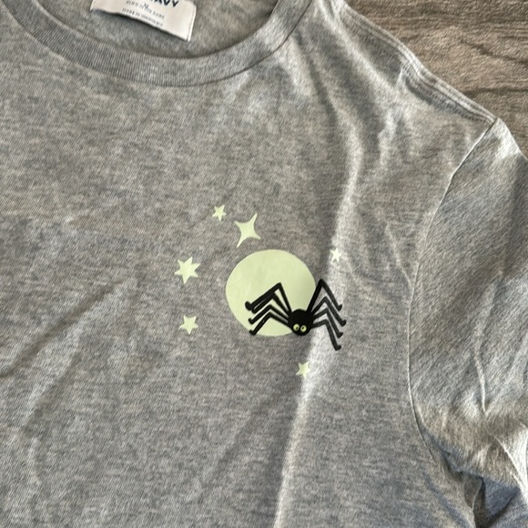 Old navy Halloween spider glow in the dark spooky pajama set bundle 🕷️ - Picture 6 of 7